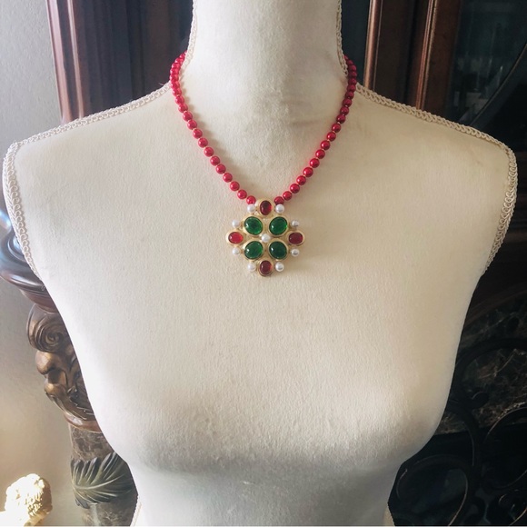 Handcrafted repurpose cabochon glass stone pendant Czech glass Pearl necklace - Picture 5 of 12